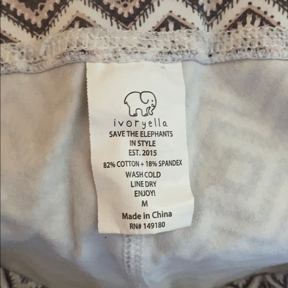 Chevron Ivory Ella Leggings - Picture 4 of 4